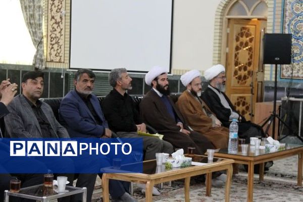 نشست اعضاء کمیسیون برنامه و بودجه مجلس شورای اسلامی در زیارتگاه شهید آیت الله مدرس(ره)