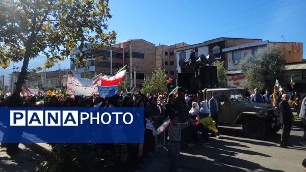 یوم‌الله ۱۳ آبان؛ نماد استمرار مبارزه با استکبار از لانه جاسوسی تا امروز