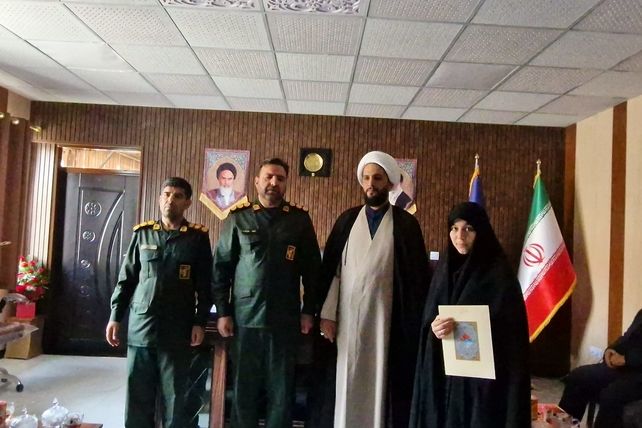 تجلیل سپاه پاسداران از خبرنگاران شهرستان پلدختر 