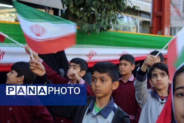 راهپیمایی روز دانش‌آموز در گلوگاه 