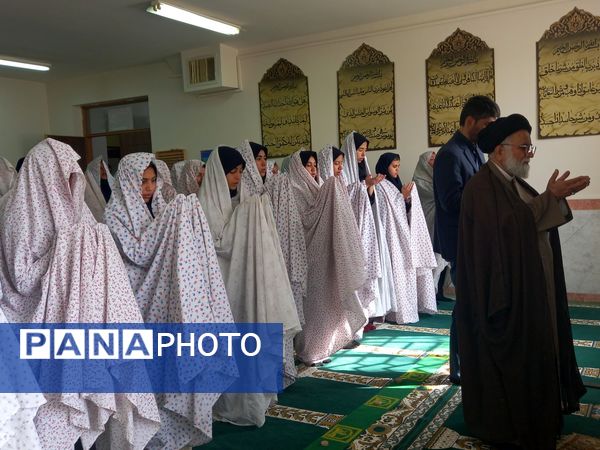 حضور امام جمعه شهرستان نیشابور در دبیرستان نمونه وکیلی استاد شفیعی کدکنی «وکیلی ۱۰»