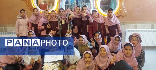 شیرینیِ دوستی اردوی دختران مهدیه در کارگاه شیرینی‌پزی کانون  امام خمینی(ره)