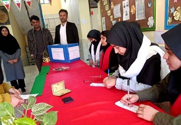 انتخابات شورای دانش آموزی در آموزشگاه نجمه ملک شیر برگزار شد