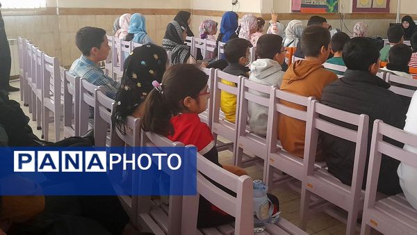 نشست بر مدار هشتم در کانون پرورشی فکری کودکان و نوجوانان