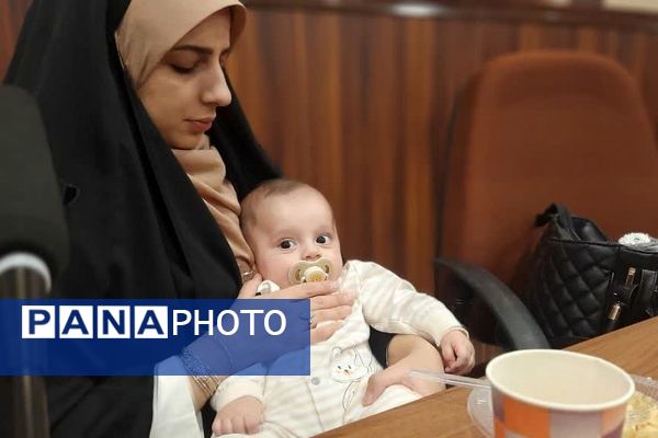 مراسم «خانواده بهشتی» در اداره آموزش و پرورش ناحیه یک شهرری