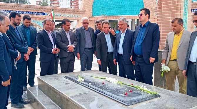 تجدید بیعت فرهنگیان استان با آرمان های شهدا
