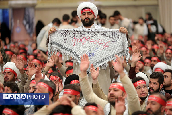 دیدار هزاران نفر از بسیجیان با رهبر معظم انقلاب