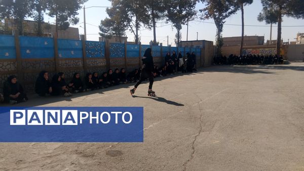 برگزاری المپیاد ورزشی در دبیرستان زنده یاد رقیه مظفری نیا