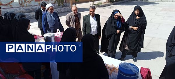 جشنواره فرهنگی و هنری در هنرستان فرید زاوه