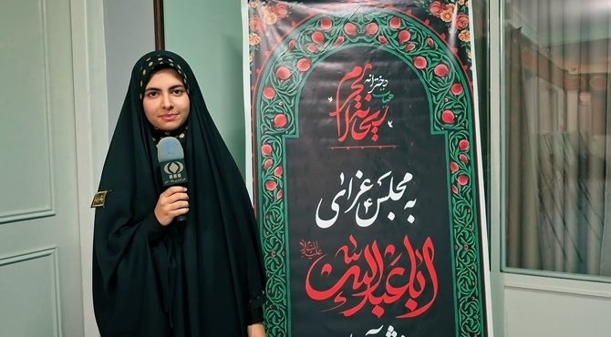 عزاداری دختران عضو سازمان دانش‌آموزی قم در هیات ریحانه الحرم