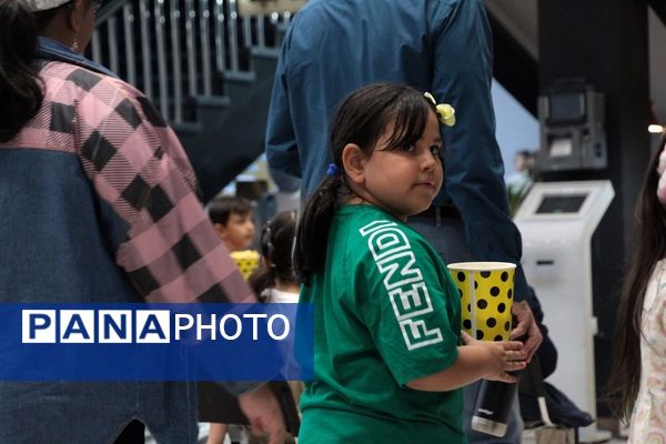 اکران فیلم انیمیشن ببعی قهرمان در سینما مهدوی نیشابور 