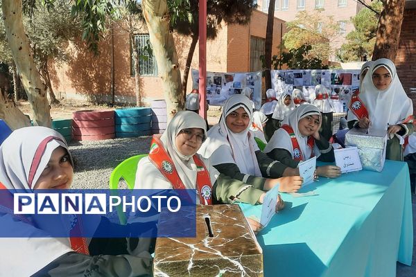 برگزاری انتخابات شورای دانش آموزی در مدارس ناحیه دو شهرری 