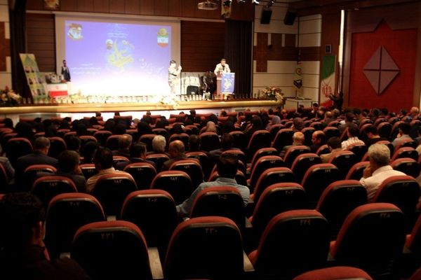 همایش بزرگداشت مقام معلم آموزش و پرورش ناحیه 2 زنجان