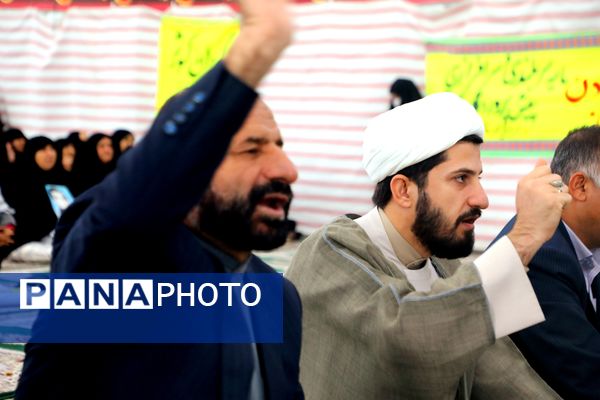 اجتماع همایش «شکوه اقتدار» بسیجیان در لنده