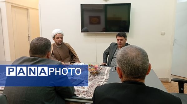 اجلاس مدیران آموزش‌وپرورش منطقه ۱۰ با محوریت تقبیح جنایات صهیونیست‌ها و تقویت پایگاه‌های تابستانی مدارس