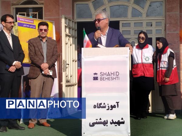 مانور زلزله در دبیرستان شهید بهشتی بندرترکمن