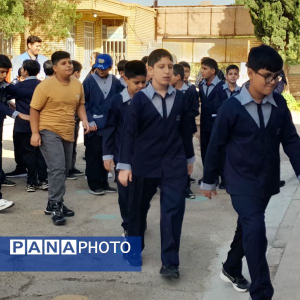 آیین بازگشایی سال تحصیلی جدید در دبستان ایثار تفت