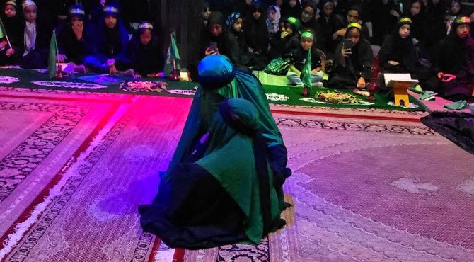 اشک‌های دخترانه در سوگ بانوی سه ساله کربلا