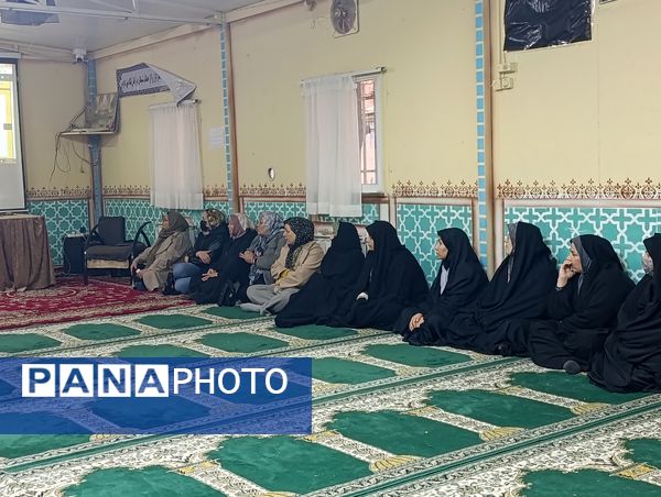 جلسه آموزش خانواده در دبیرستان میرزا جعفر سروقد مشهد مقدس 