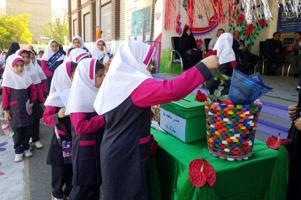 شور عاطفه‌ ها در ناحیه ۴ تبریز؛ دانش‌آموزان، سفیران نوع‌دوستی شدند