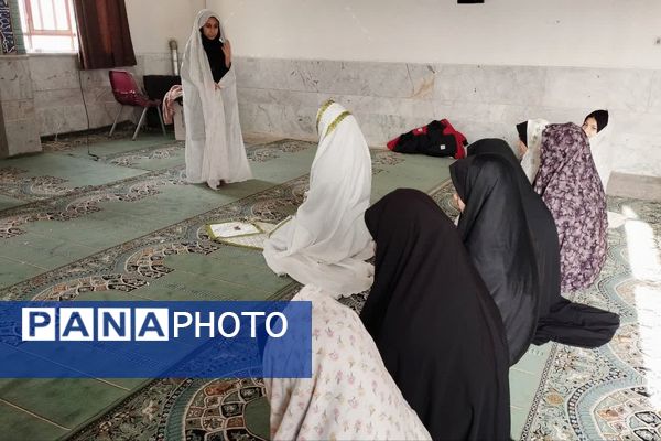  نماز جماعت آموزشگاه آیت الله طالقانی در ماه مبارک رمضان 