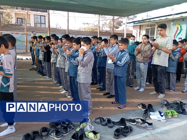 اقامه نماز باران در مدرسه فضیلت