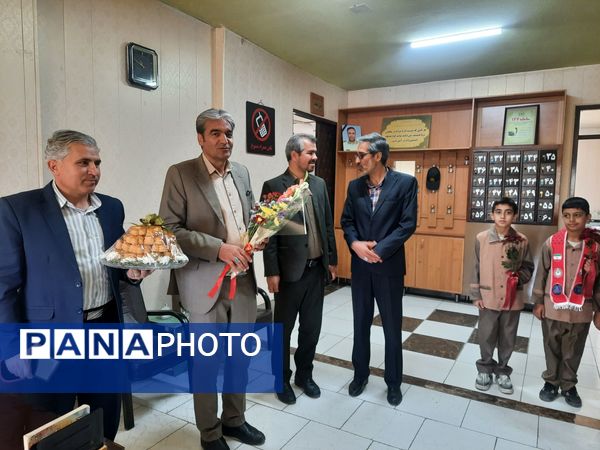 دیدار دانش آموزان پیشتاز با پرسنل نیروی انتظامی نیشابور