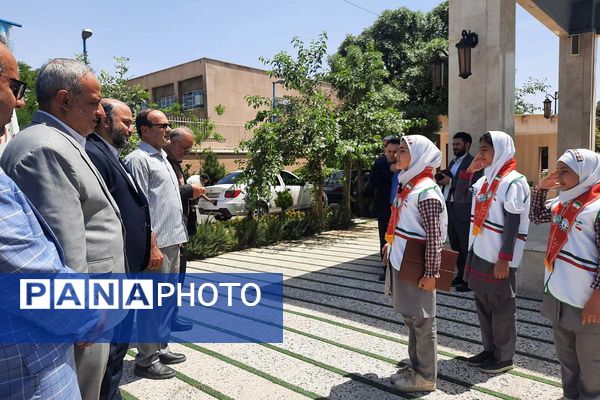 دیدار دانش آموزان پیشتاز پاکدشت با مدیرکل آموزش و پرورش شهرستانهای تهران