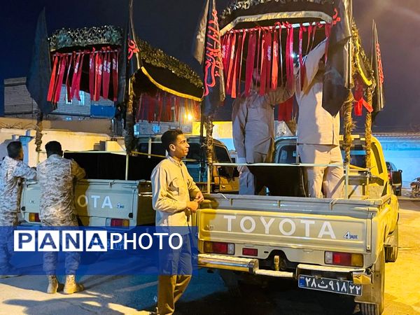 عشق و شور مردم میناب در تشیع پیکر شهدای گمنام