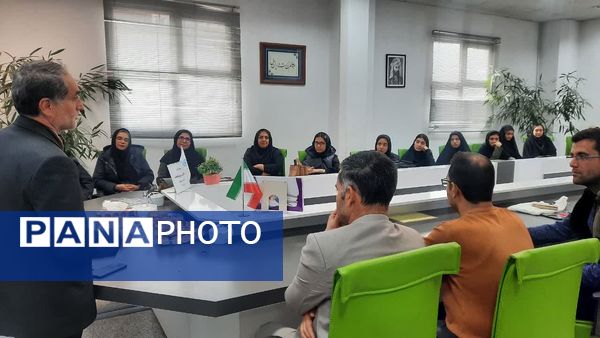 رونمایی از کتاب ریاضیات پیشرفته در کتابخانه مرکزی بجنورد 