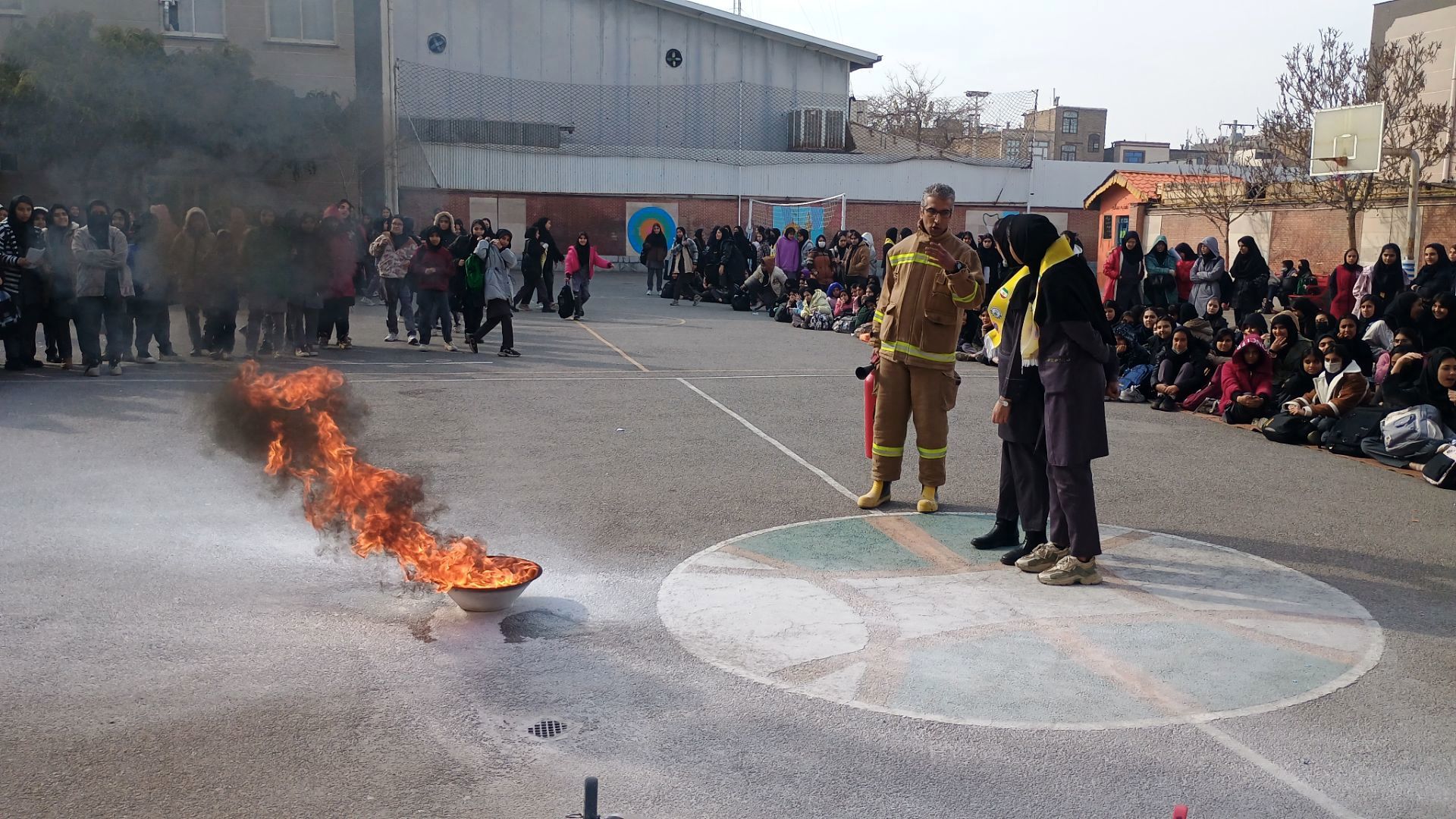 مدارس سراسر کشور آماده مقابله با زلزله،مانور ایمنی در مدرسه هوشیار