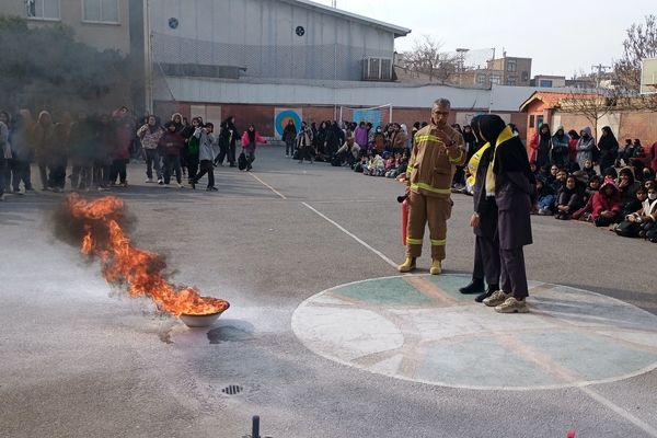 مدارس سراسر کشور آماده مقابله با زلزله،مانور ایمنی در مدرسه هوشیار