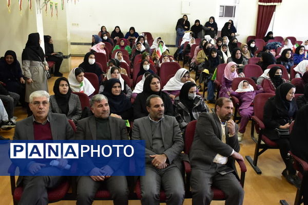 نواخته شدن زنگ انقلاب در مدرسه استثنایی لاله یاسوج