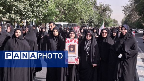 حضور پرشور فرهنگیان منطقه ۱۴ در مراسم تشییع پیکرهای شهدای جنگ ۱۲ روزه
