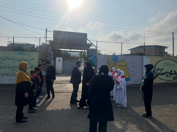 بازدید مسئولان سازمان دانش‌آموزی مازندران از مدرسه تمام‌تشکیلاتی مرحوم یوسف بزرگی قائمشهر