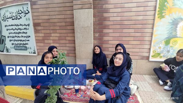 دختران شاد با صبحانه سالم در دبیرستان هیات امنایی فرزانگان ملارد
