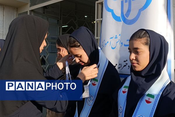 مراسم افتتاحیه سفیران سلامت در دبیرستان مهر نیشابور 