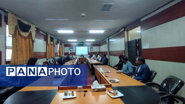 نشست شورای اداری آموزش و پرورش در خلیل آباد 