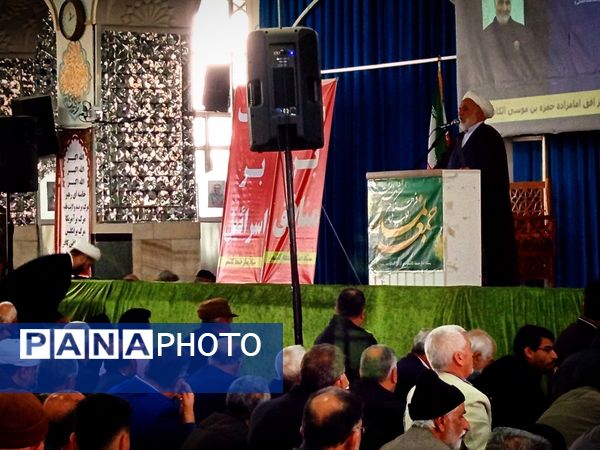 نماز عبادی سیاسی جمعه در کاشمر 