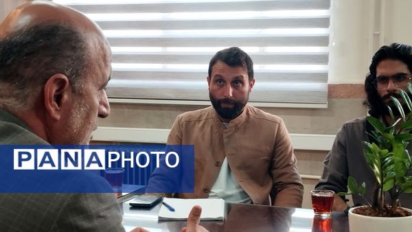 جلسه همکاری کمیته امداد و شورای دانش‌آموزی در آموزش و پرورش ناحیه ۲ کرج و شهرستان فردیس 