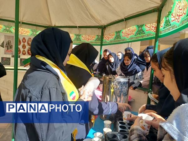 برپایی موکب حضرت فاطمه(س) در دبیرستان ام هانی