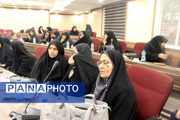 همایش معلم ماندگار در قم