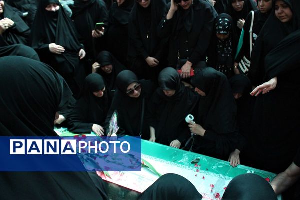 جلوه‌های حزن و خشم در مراسم تشییع شهدا