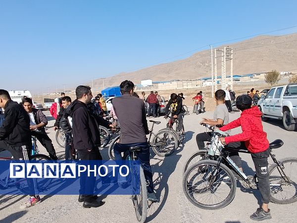 برگزاری همایش دوچرخه‌سواری در آشخانه به‌مناسبت روز دانش‌آموز 