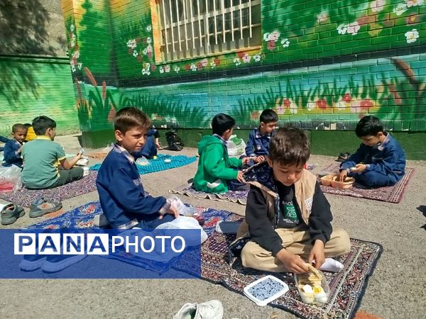 صبحانه سلامت در مدرسه پسرانه مبین شیروان