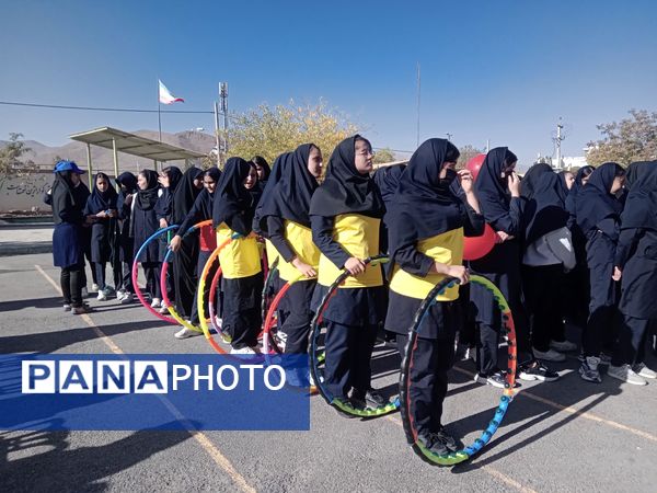 برگزاری المپیاد ورزشی در دبیرستان سرهنگ غفوری شهرستان تفرش