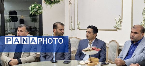 آیین تجلیل از خبرنگاران و اصحاب رسانه در محمودآباد