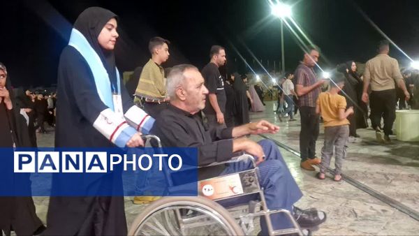 خدمت جوانان هلال‌احمر همدان به زائران رضوی در طرح ملی «قدم به قدم در مسیر بهشت»