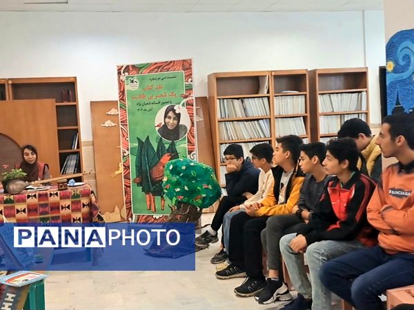 دورهمی ادبی نوجوانان با حضور « افسانه شعبان نژاد » در قم