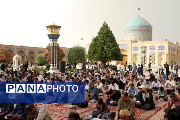  مراسم دعای پر فیض عرفه و مناجات عاشقانه امام حسین(ع) در زیارتگاه شهید آیت ا... مدرس(ره)